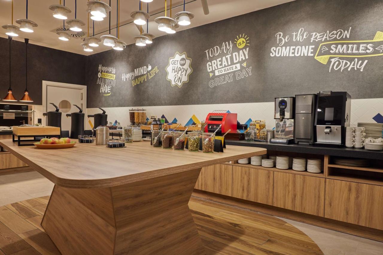 Hampton By Hilton Poznan Swarzedz Hotel Екстериор снимка