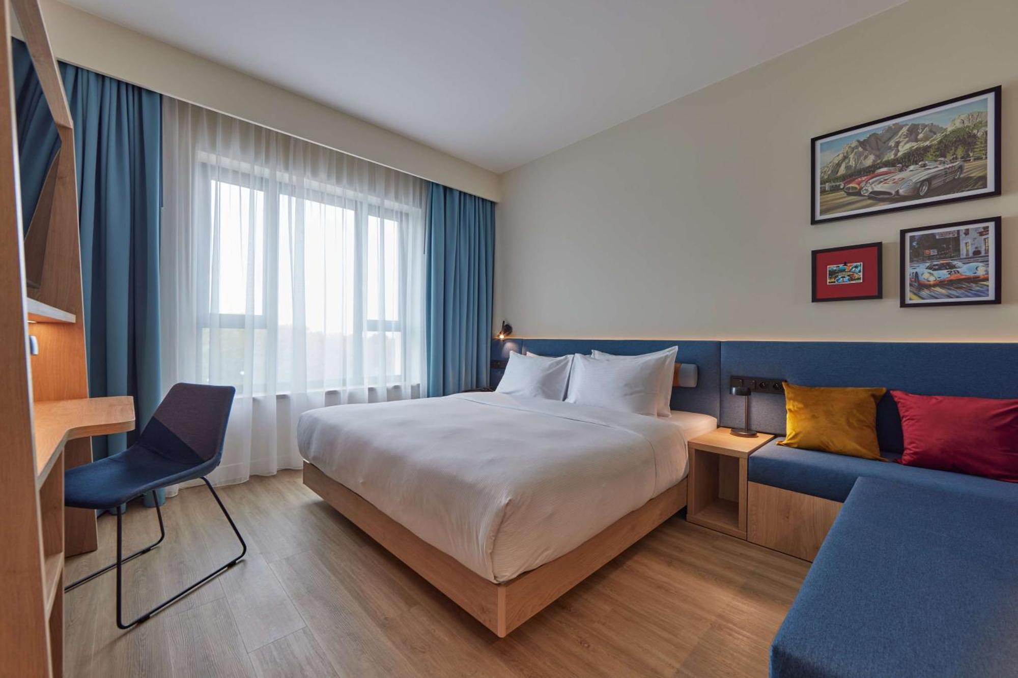 Hampton By Hilton Poznan Swarzedz Hotel Екстериор снимка