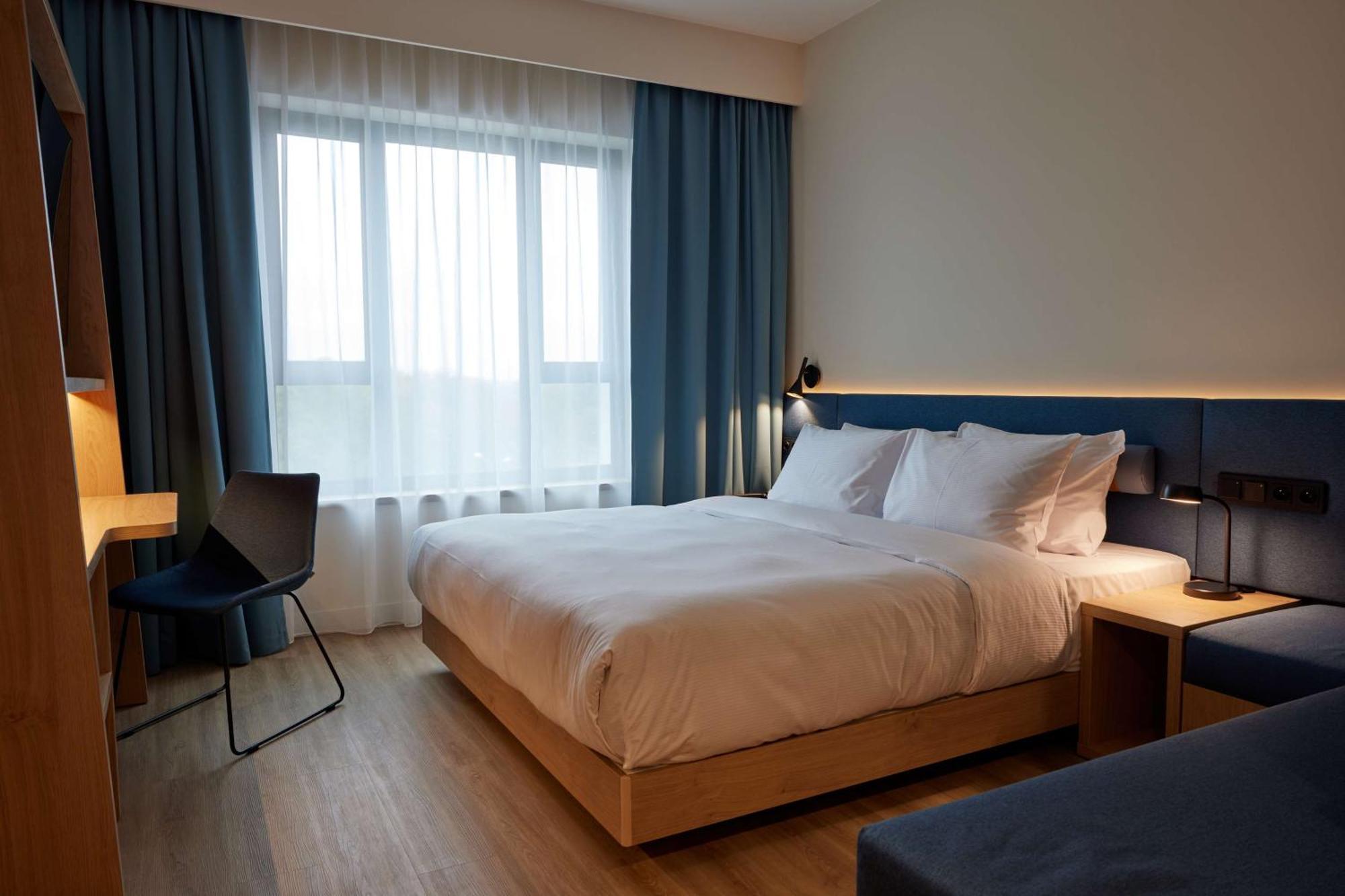 Hampton By Hilton Poznan Swarzedz Hotel Екстериор снимка