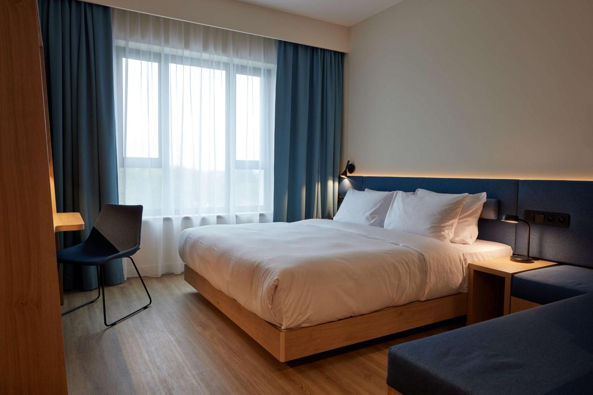 Hampton By Hilton Poznan Swarzedz Hotel Екстериор снимка