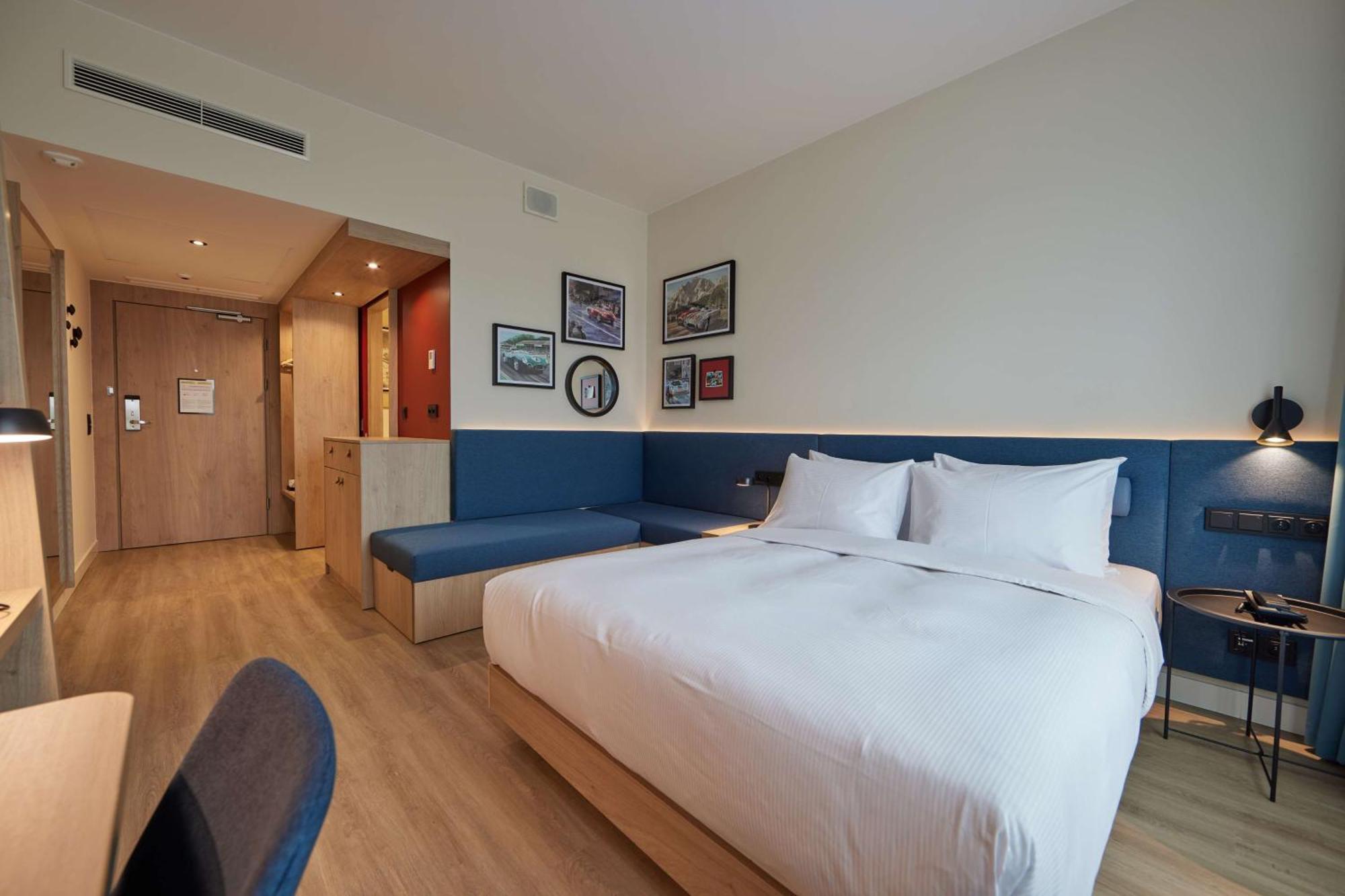 Hampton By Hilton Poznan Swarzedz Hotel Екстериор снимка