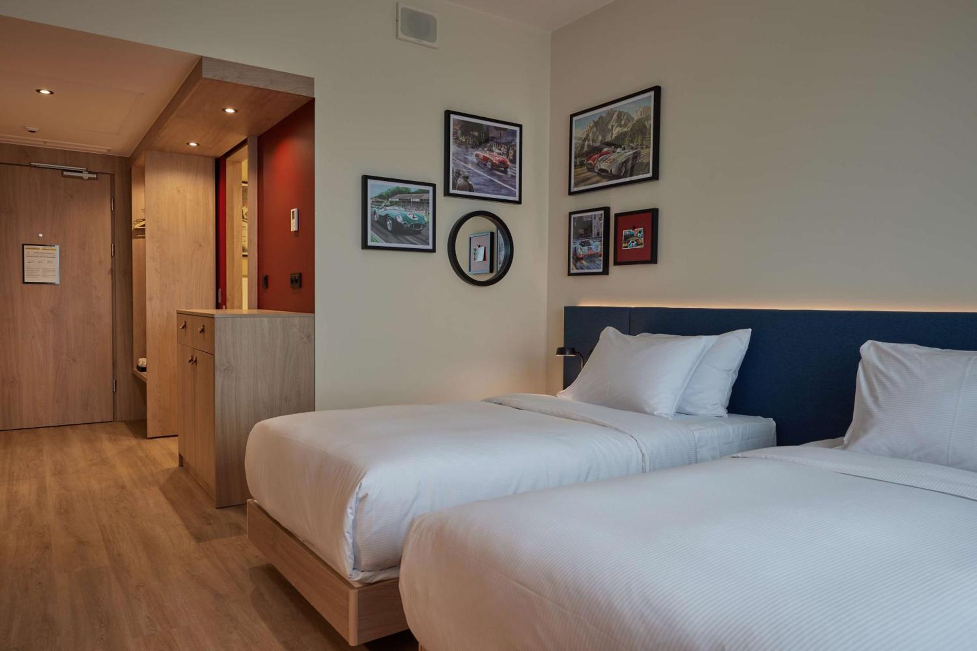 Hampton By Hilton Poznan Swarzedz Hotel Екстериор снимка
