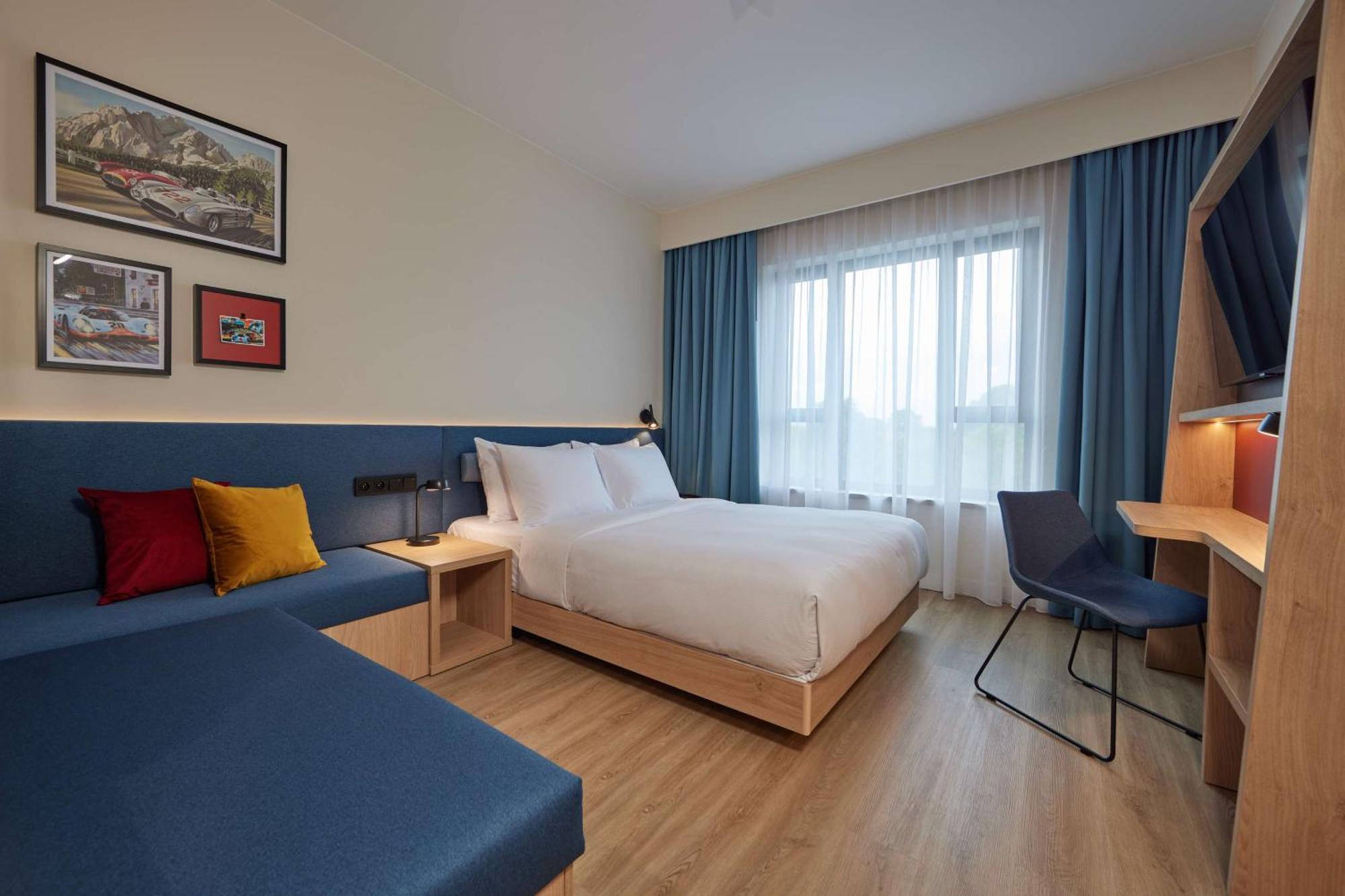 Hampton By Hilton Poznan Swarzedz Hotel Екстериор снимка