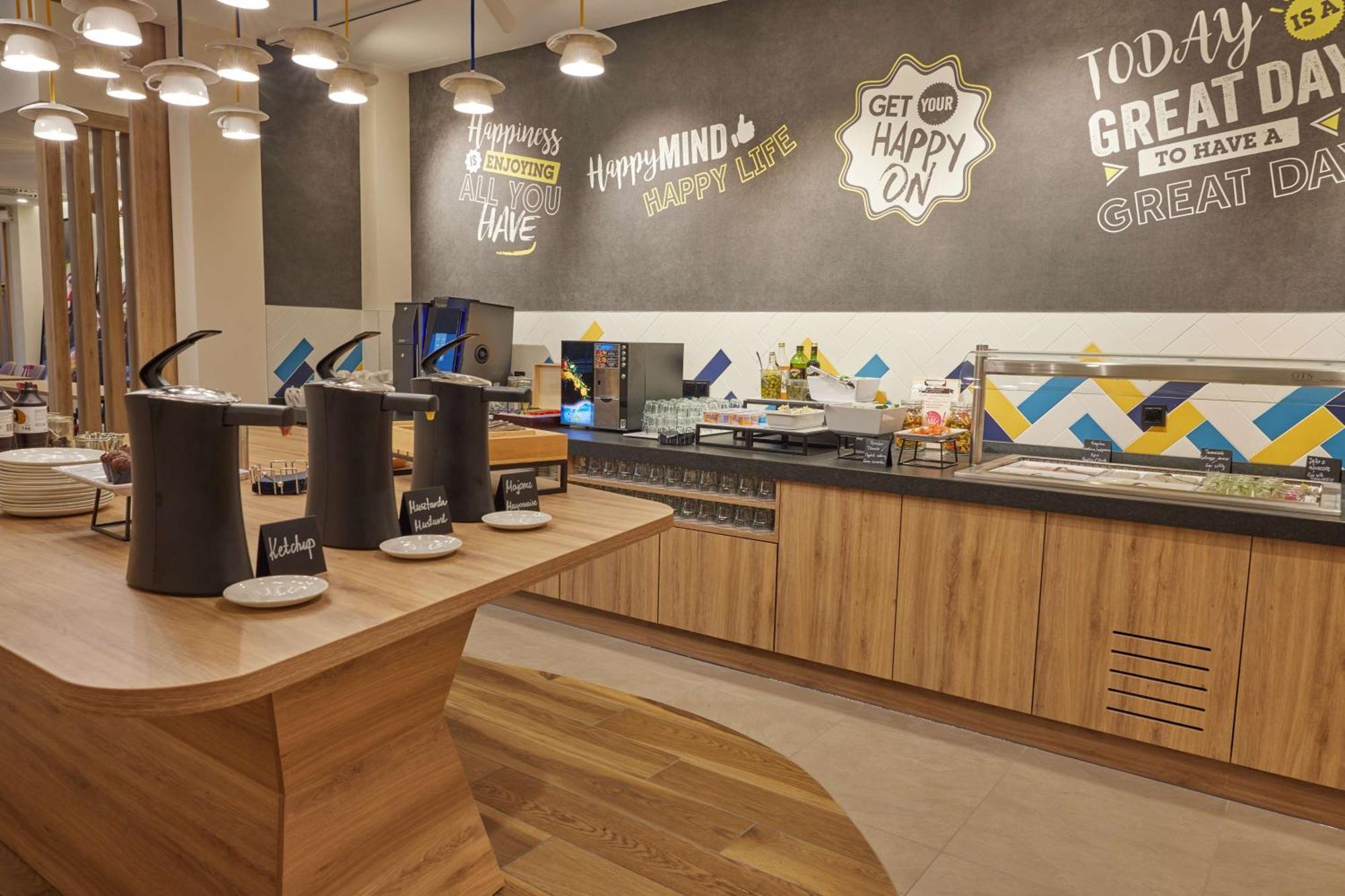 Hampton By Hilton Poznan Swarzedz Hotel Екстериор снимка