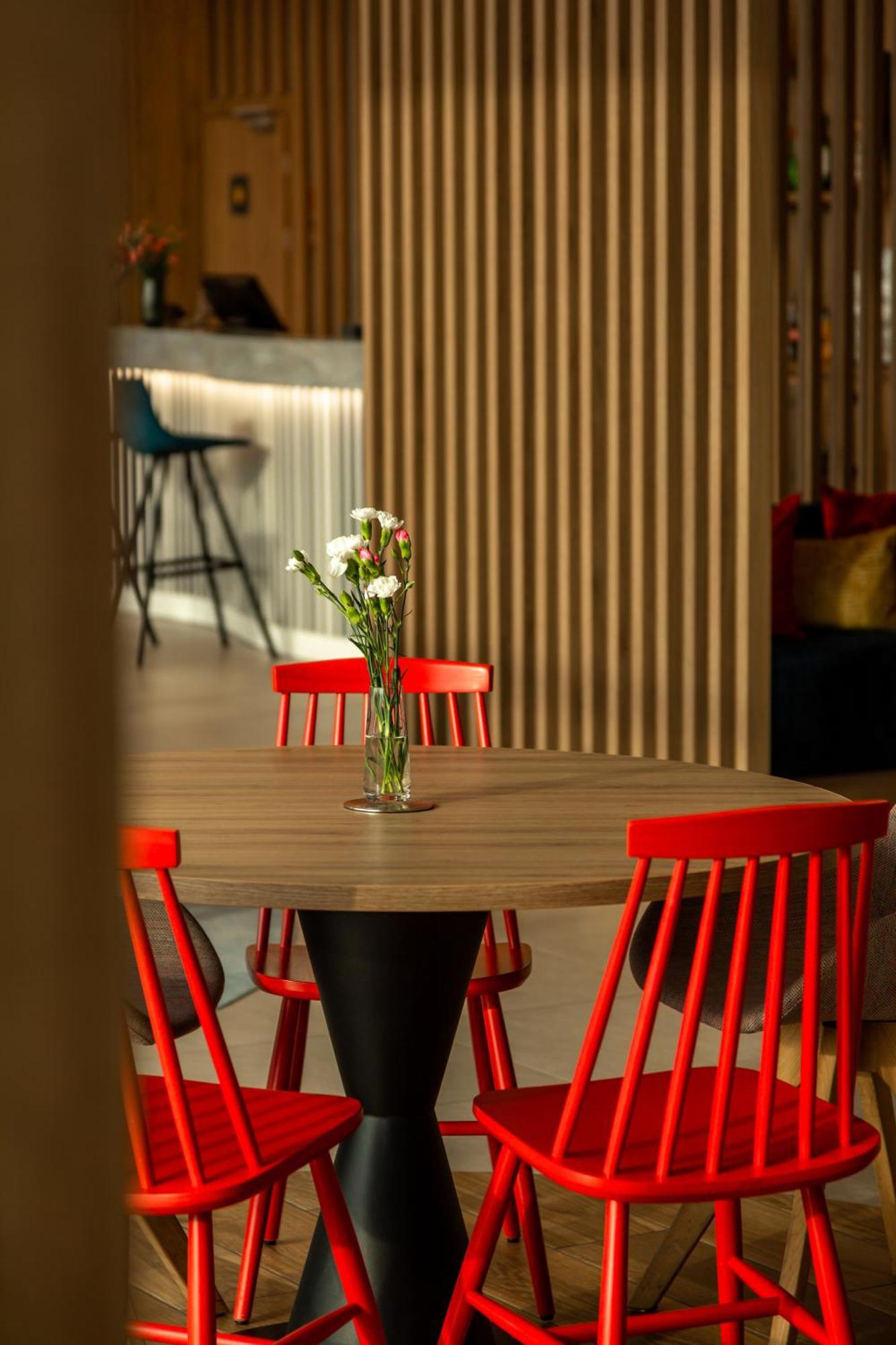 Hampton By Hilton Poznan Swarzedz Hotel Екстериор снимка