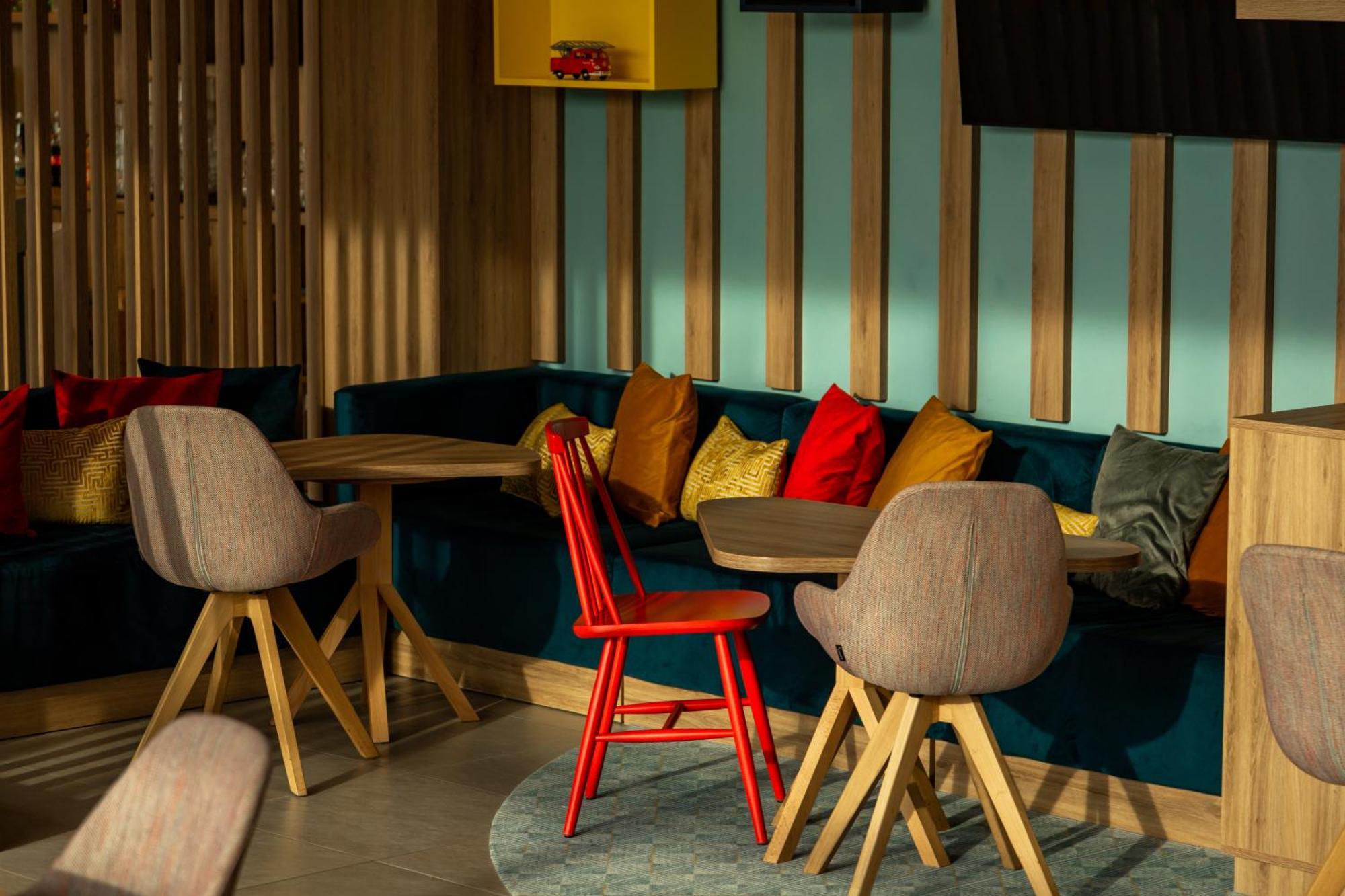 Hampton By Hilton Poznan Swarzedz Hotel Екстериор снимка