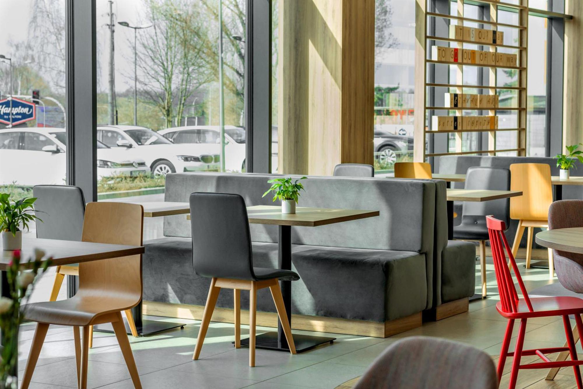 Hampton By Hilton Poznan Swarzedz Hotel Екстериор снимка
